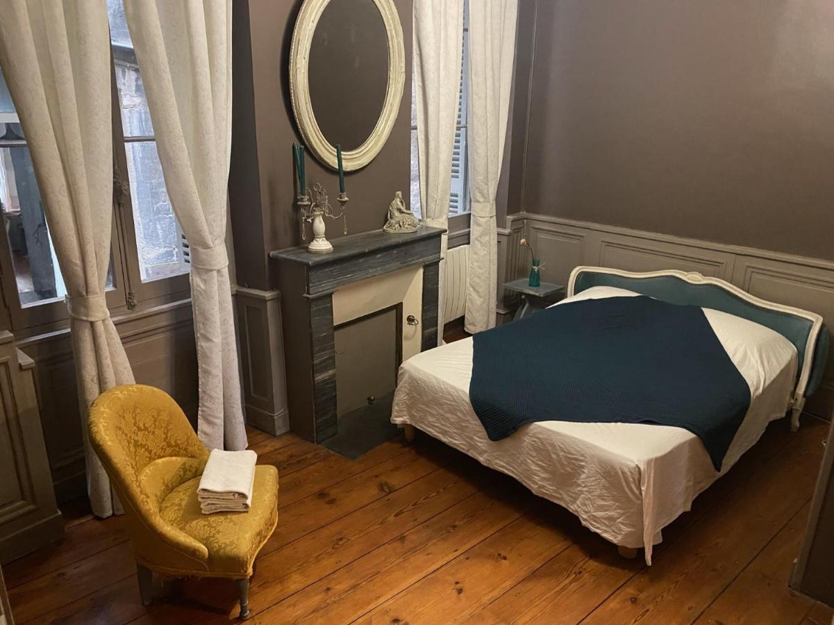 Au Coeur Du Quartier Historique Apartment Бордо Екстериор снимка